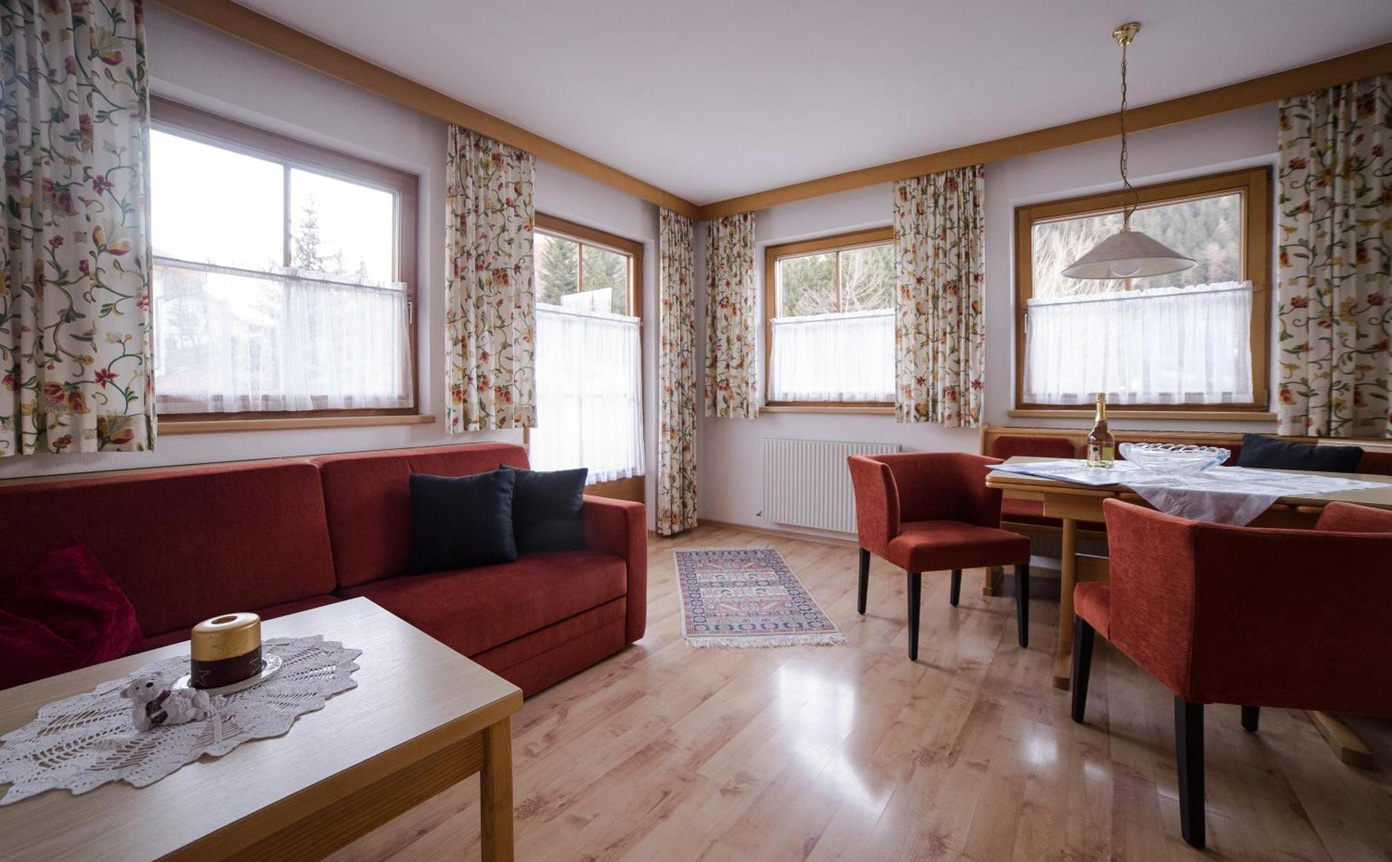 Alberts Bellevue Appartements Nauders Habitación foto