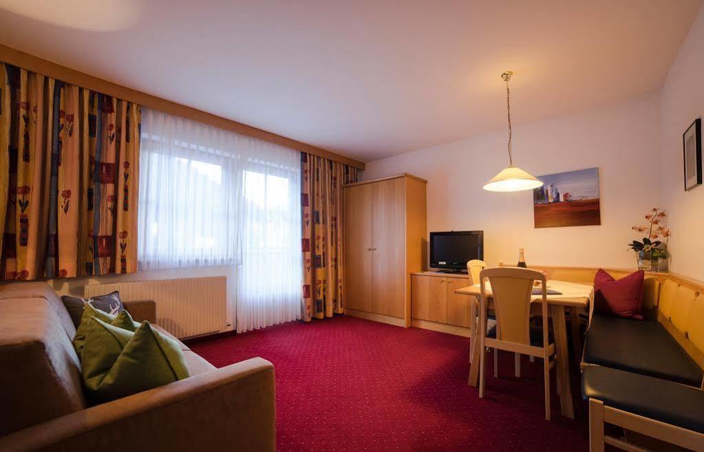 Alberts Bellevue Appartements Nauders Exterior foto